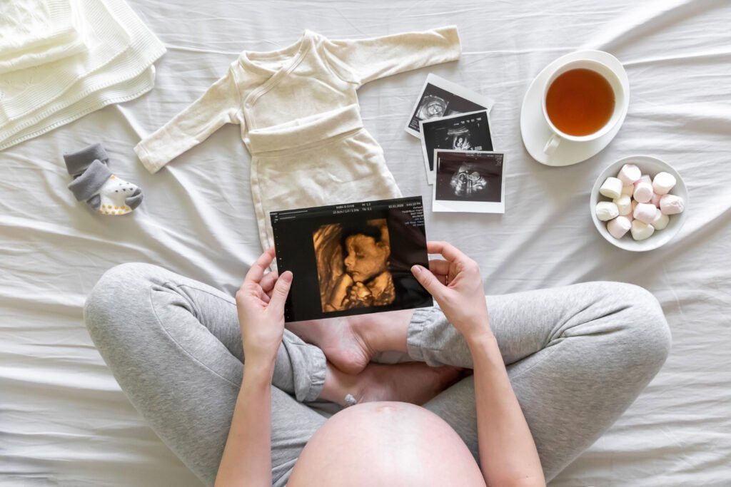 Pregnancy Announcement to Husband: Creative Ideas You Haven't Thought Of Yet 60 pregnancy announcement to husband