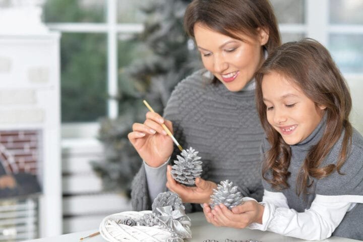 10 Winter Activities That Made My Kids Forget About Their Screens 62 DIY Winter Crafts